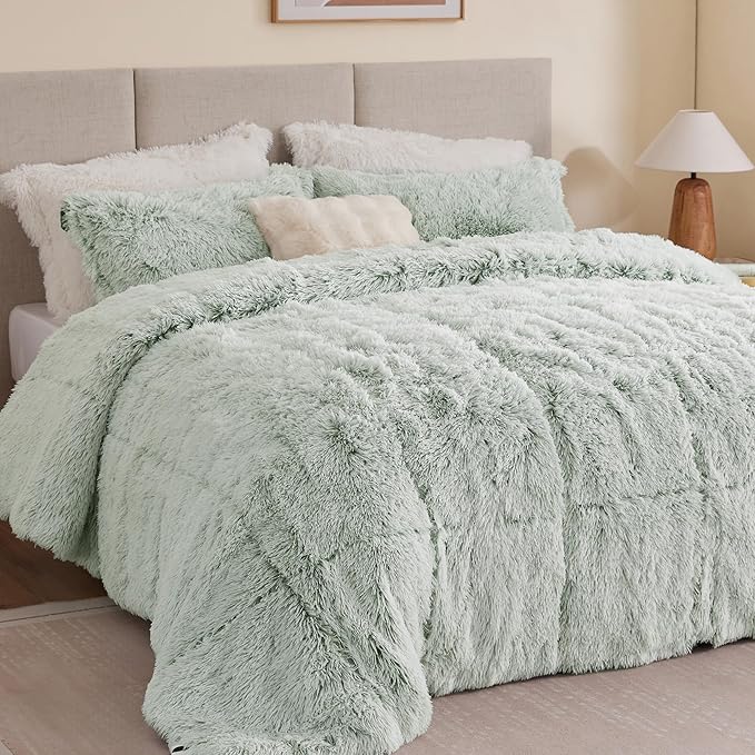 Intelligent Design King Comforter Set Fur-Like Shaggy Comforters for King Size Bed Warm, Fuzzy Bedding, All Season Luxurious Comforters King Size Bed Set, Malea, King/Cal King, Green/White 3 Piece