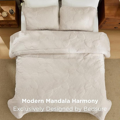 Bedsure Quilts Queen Size - Beige Bedspread Queen Size & Lightweight Comforter, Modern Coverlet with Mandala Pattern, Ultra Soft All-Season Bedding, 90 x 96 Inches | Stitch-Free Quilting, Ultra Soft, Lightweight, Machine Washable, Pet-Friendly