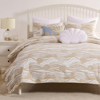 Greenland Home Coastal Paradise Reversible Matelassé Coverlet Set, 3-Piece King/Cal King, Dover Natural