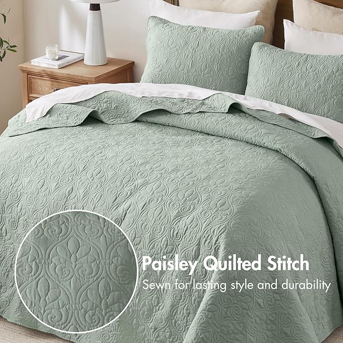 Madison Park Quebec Reversible Quilt Set Damask Design, Double Sided Stitching All Season, Lightweight Bedspread Bedding Set, Matching Sham, Seafoam, Twin(81"x110") 2 Piece