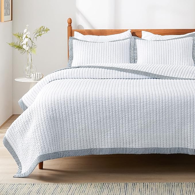 Bedsure White Quilts Twin Size - Twin Quilt Bedding Set Bedspread Coverlet, Lightweight Corduroy Pattern Bedspread, 2-Piece Set with 68"x86" Coverlet & 1 Pillow Sham, All-Season Soft Microfiber