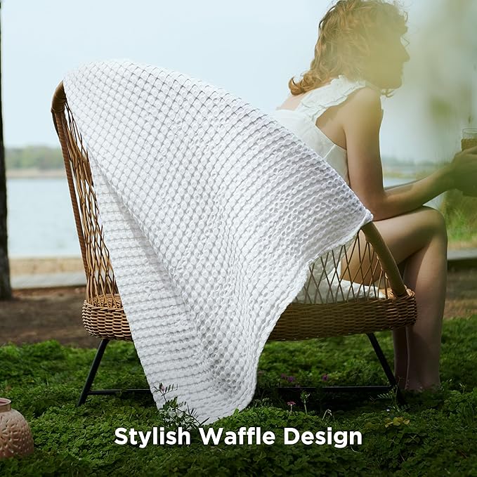 Bedsure Cooling Cotton Waffle Twin XL Blanket - Lightweight Breathable Blanket of Rayon Derived from Bamboo for Hot Sleepers, Luxury Throws for Bed, Couch and Sofa, White, 66x90 Inches