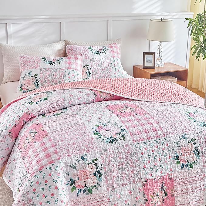 Joyreap 2 Pieces Floral Patchwork Quilt Set Twin, Pink n White Flowers Design, Soft n Cozy Microfiber Quilt, Bedspread Bed Cover for All Season, 1 Quilt and 1 Pillow Sham- 68x86 inches