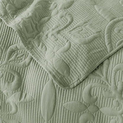 B2EVER Green Damask Quilt Queen Size Bedding Sets with 2 Pillow Shams, Boho Bedspread Lightweight Soft Farmhouse Vintage Bohemian Coverlet Retro Jacquard Pattern Bed Cover for All Season, 3 Pieces