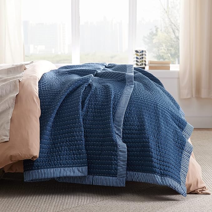 Bedsure Navy Quilts King Size - King Quilt Bedding Set Bedspread Coverlet, Lightweight Corduroy Pattern Bedspread, 3-Piece Set with 106"x96" Coverlet & 2 Pillow Shams, All-Season Soft Microfiber
