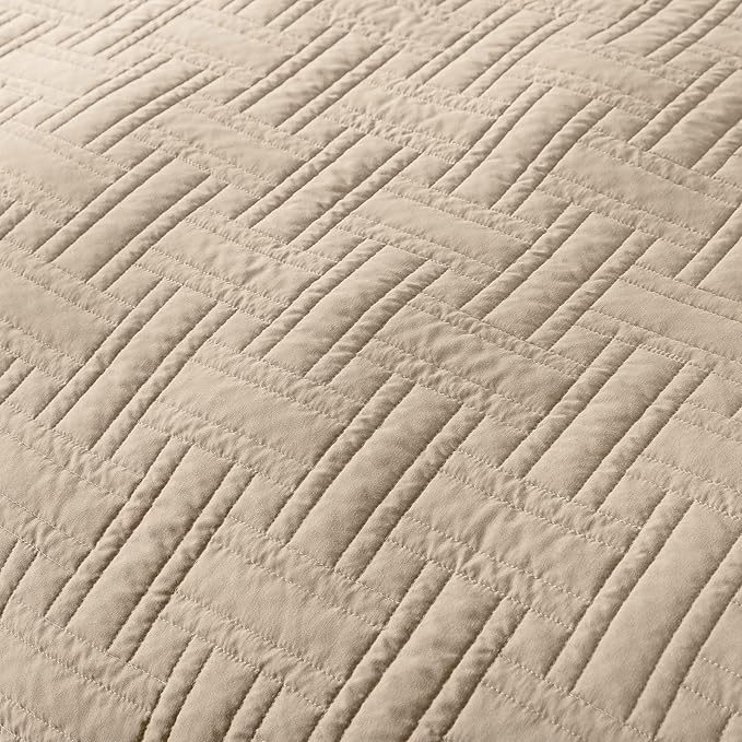 California Oversized Quilt King Size Bedding Sets with Pillow Shams, Beige Lightweight Soft Bedspread Coverlet, Cal Super Quilted Blanket Thin Comforter Bed Cover for All Season, 118x106 inches