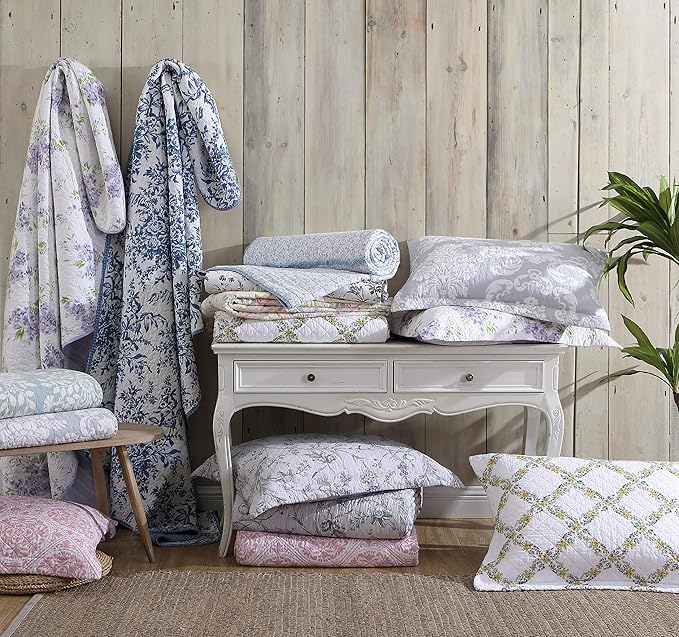 Laura Ashley - Twin Quilt Set, Soft Cotton Bedding with Reversible Design, Medium Weight for Year Round Use, 2 Piece Bed Set with Matching Pillowcase (Amberley Beige)
