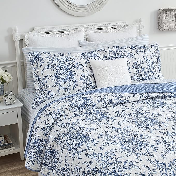 Laura Ashley - Twin Quilt Set, Soft & Reversible Cotton Floral Bedding with a Medium Weight Feel, 2 Piece Bed Set with Matching Pillowcases (Bedford Delft Blue)