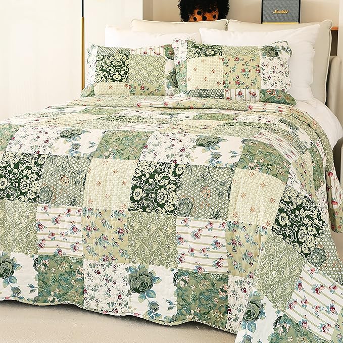 Cmfshape Summer Floral Queen Quilted Bedspread,Romantic Green Quilt Set,Reversible Stitched Bedding Cover All Season,Soft Lightweight Coverlet with Pillow Cases (Green&White, Queen90 x90)