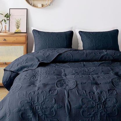 B2EVER Navy Blue Damask Quilt King Size Bedding Sets with 2 Pillow Shams, Boho Bedspread Lightweight Soft Farmhouse Vintage Bohemian Coverlet Retro Jacquard Pattern Bed Cover for All Season, 3 Pieces