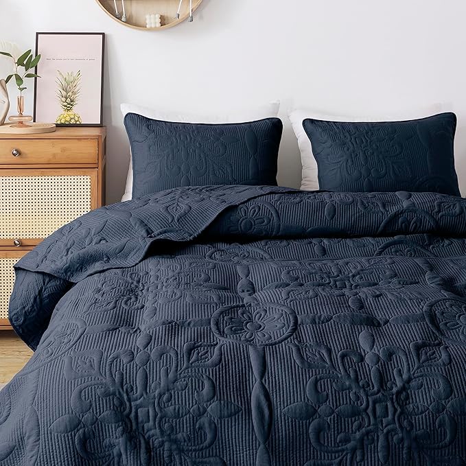 B2EVER Navy Blue Damask Quilt Twin Size Bedding Sets with 1 Pillow Sham, Boho Bedspread Lightweight Soft Farmhouse Vintage Bohemian Coverlet Retro Jacquard Pattern Bed Cover for All Season, 2 Pieces