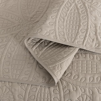 Chezmoi Collection Austin 3-piece Oversized Bedspread Coverlet Set (Queen, Khaki) | Oversized, Lightweight, Fade Resistant
