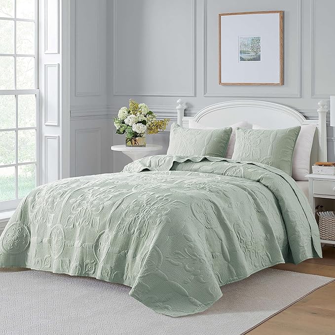 Sage Green Damask Quilt California Cal King Size Bedding Sets with 2 Pillow Shams, Oversized Boho Bedspread Lightweight Soft Farmhouse Vintage Coverlet Jacquard Bed Cover for All Season, 3 Pieces