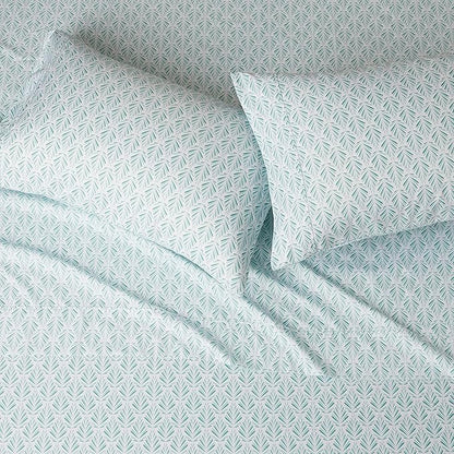 Amazon Basics Lightweight Breathable Brushed Microfiber 4-Piece Bed Sheet Set with 14-Inch Deep Pockets, Wrinkle Resistant, Queen, Aqua Fern, Printed