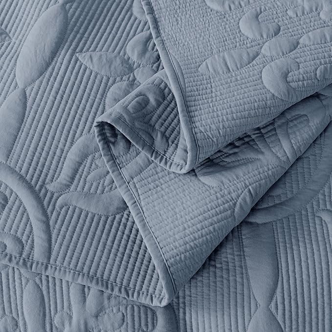 B2EVER Blue Damask Quilt Twin Size Bedding Sets with 1 Pillow Sham, Boho Bedspread Lightweight Soft Farmhouse Vintage Bohemian Coverlet Retro Jacquard Pattern Bed Cover for All Season, 2 Pieces