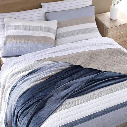 Nautica - Twin Quilt Set, Soft & Breathable Cotton Bedding with Medium Weight Feel, Reversible 2 Piece Bed Set with Matching Pillowcase (Galewood Blue)