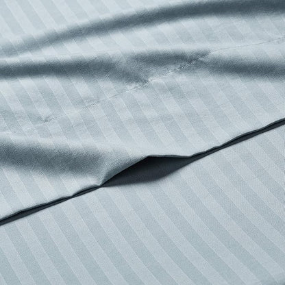 Amazon Basics Soft, Breathable, Wrinkle-Free Brushed Microfiber 4-Piece Bed Sheet Set, Machine Washable, Queen Size, Spa Blue Striped