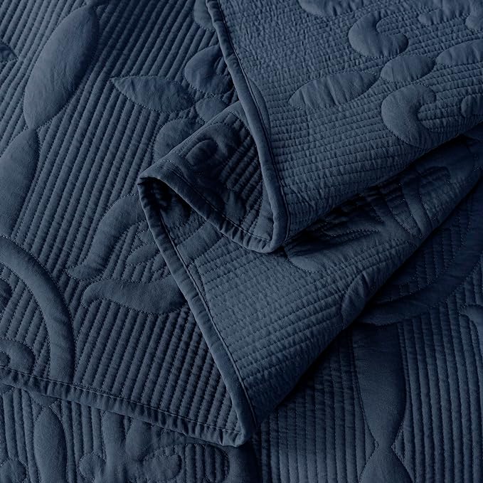 B2EVER Navy Blue Damask Quilt Twin Size Bedding Sets with 1 Pillow Sham, Boho Bedspread Lightweight Soft Farmhouse Vintage Bohemian Coverlet Retro Jacquard Pattern Bed Cover for All Season, 2 Pieces