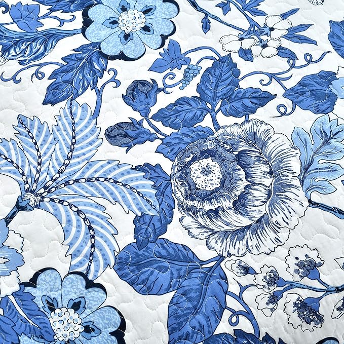Lush Decor Sydney Reversible Cotton Quilt Set, 3 Piece Set, King, Navy & White - Cotton Bedding Set - Navy Floral Quilt - Cottage Decor - Bedding King Size