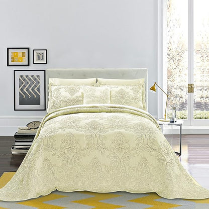 Home Soft Things Damask 4 Piece Bedspread Set, Scalloped Edge Quilt Coverlet Comforter Prewashed Bedding Set, Matelasse Embossed Floral Solid Pattern, Yellowish Green Oversize Queen(110" x 120")